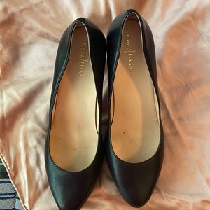Barely worn Cole Haan pumps.